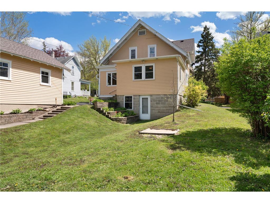 122 E University Street Owatonna MN 55060 7071384 image36