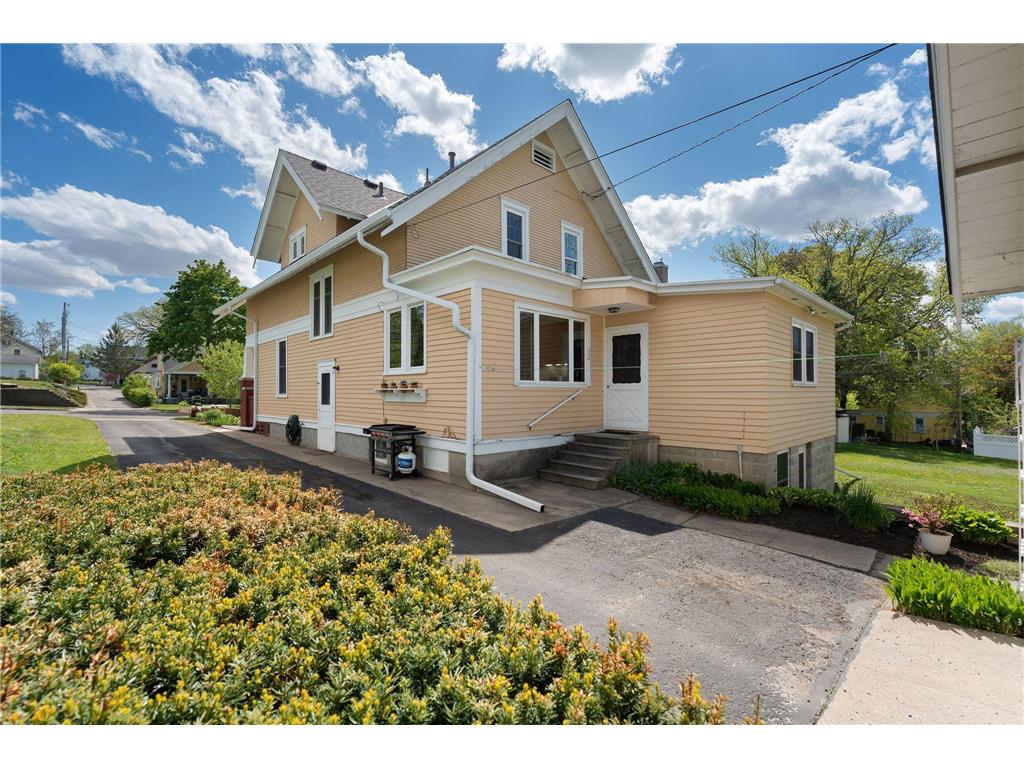 122 E University Street Owatonna MN 55060 7071384 image41