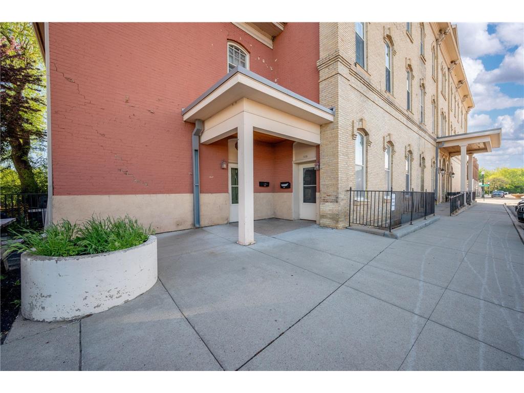 122 S Minnesota Avenue Saint Peter MN 56082 6825253 image20