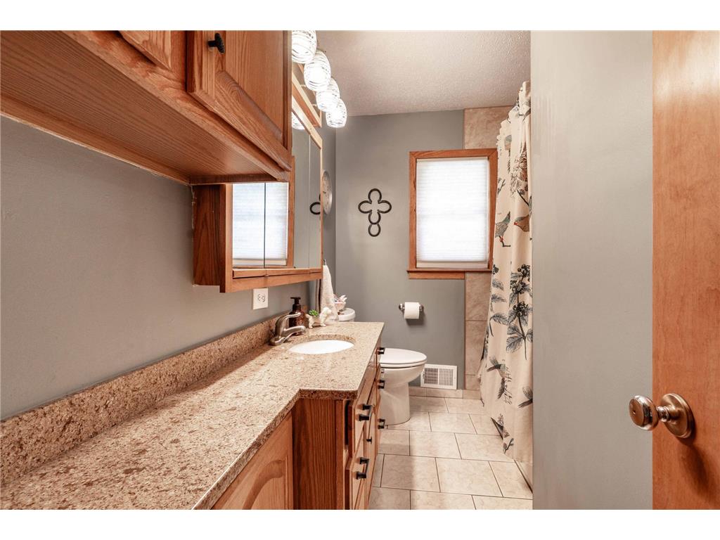 122 W Fir Avenue Fergus Falls MN 56537 7059363 image25