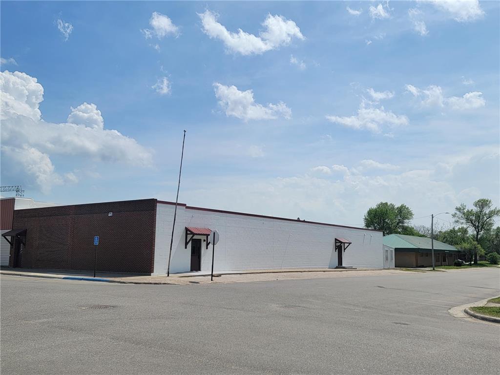 122 W Monroe Avenue Mahnomen MN 56557 6727548 image1