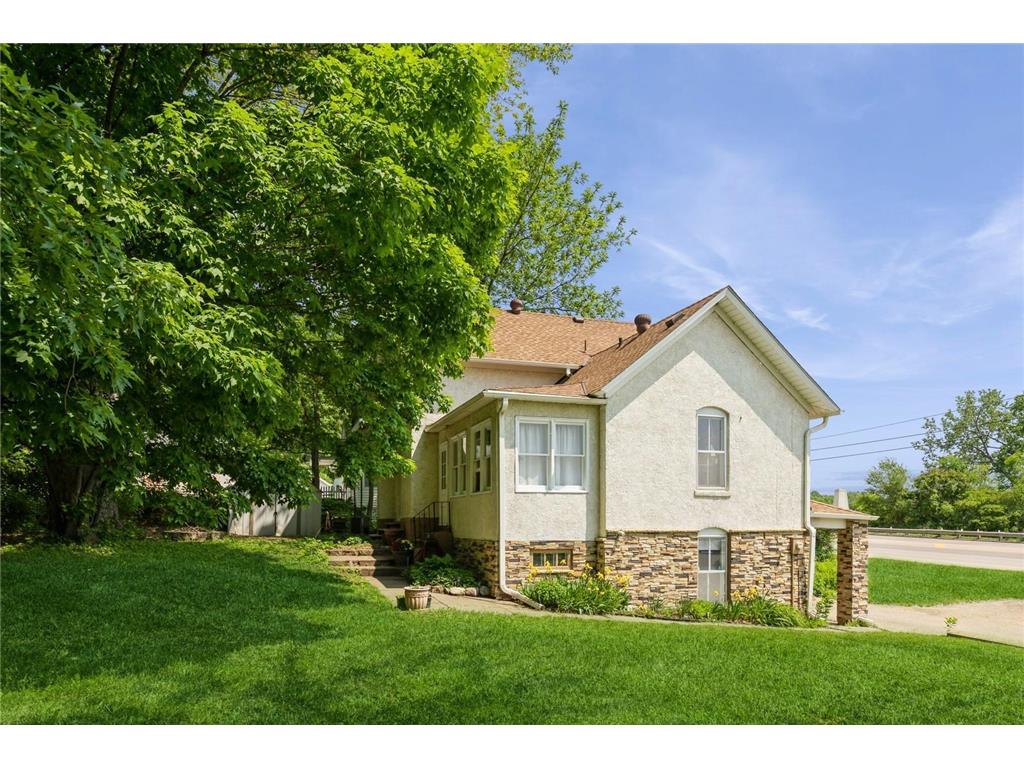 122 Woodland Drive Chaska MN 55318 6731489 image1