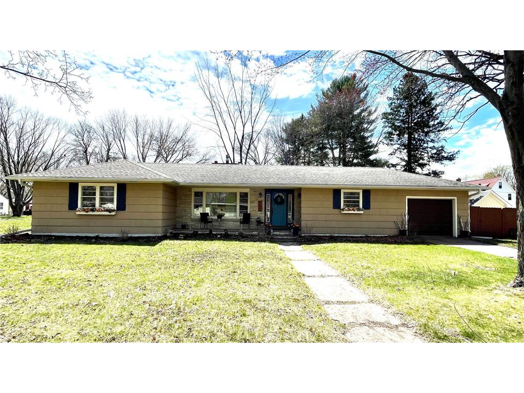 1220 1st Avenue E Menomonie WI 54751 6521566 image1