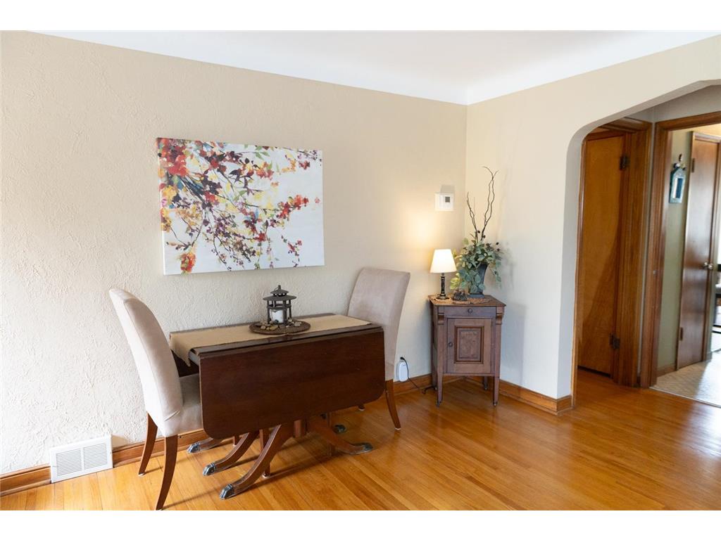 1220 Alameda Street Saint Paul MN 55117 7080294 image3