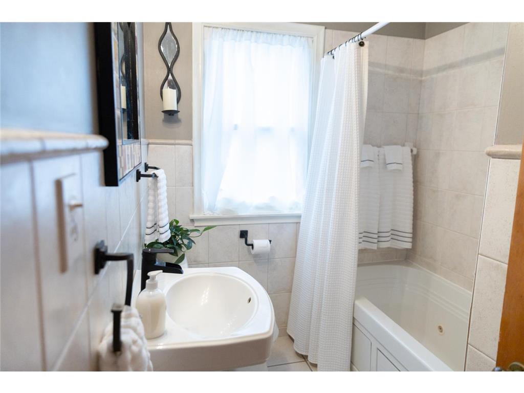 1220 Alameda Street Saint Paul MN 55117 7080294 image9