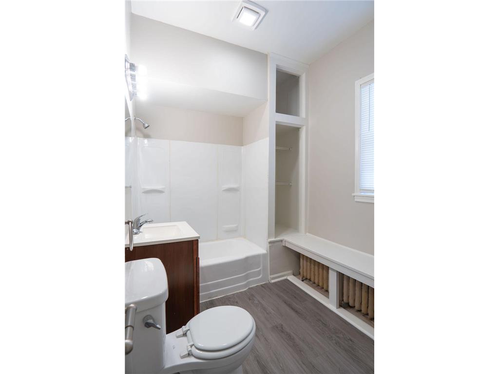 1220 Burr Street Saint Paul MN 55130 7005942 image11