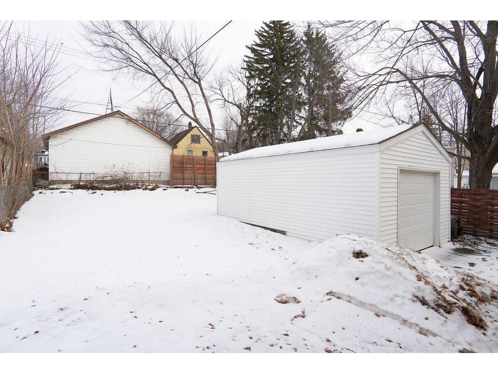 1220 Burr Street Saint Paul MN 55130 7005942 image22