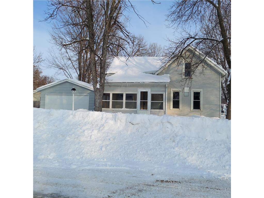 1220 Campbell Avenue NW, Willmar, MN 56201 MLS 6324617 Edina Realty