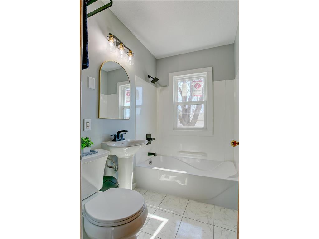 1220 Conway Street Saint Paul MN 55106 7049779 image13