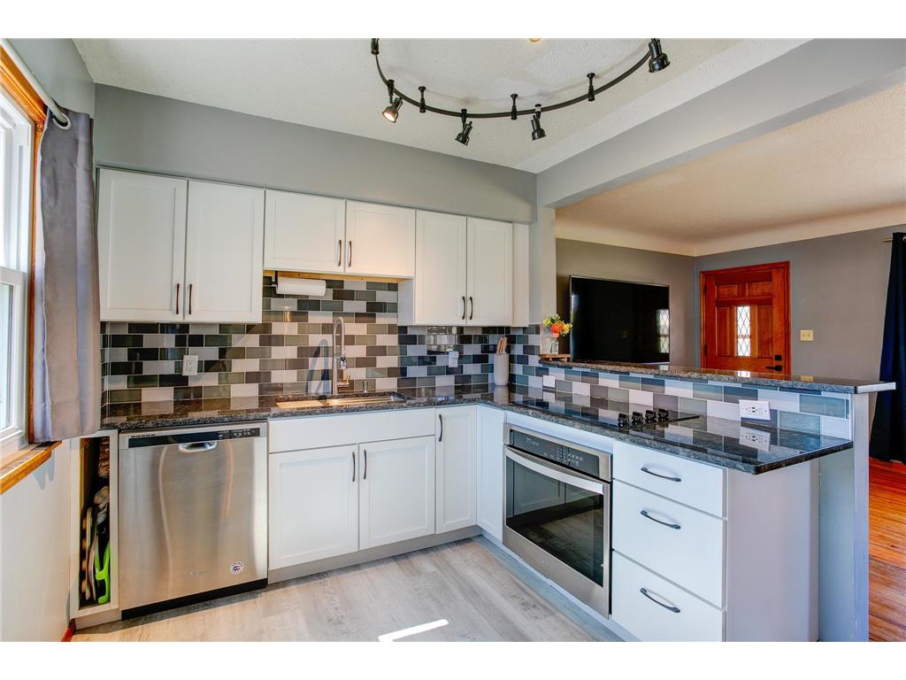 1220 Conway Street Saint Paul MN 55106 7049779 image8