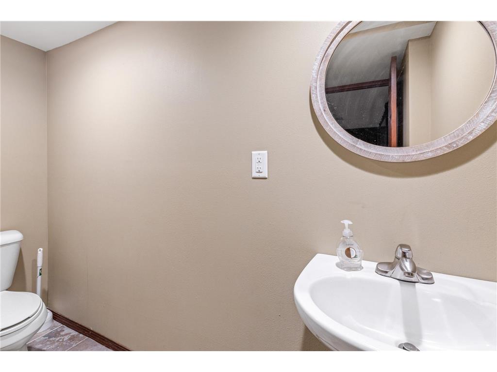 1220 Green Street Onalaska WI 54650 7045655 image16