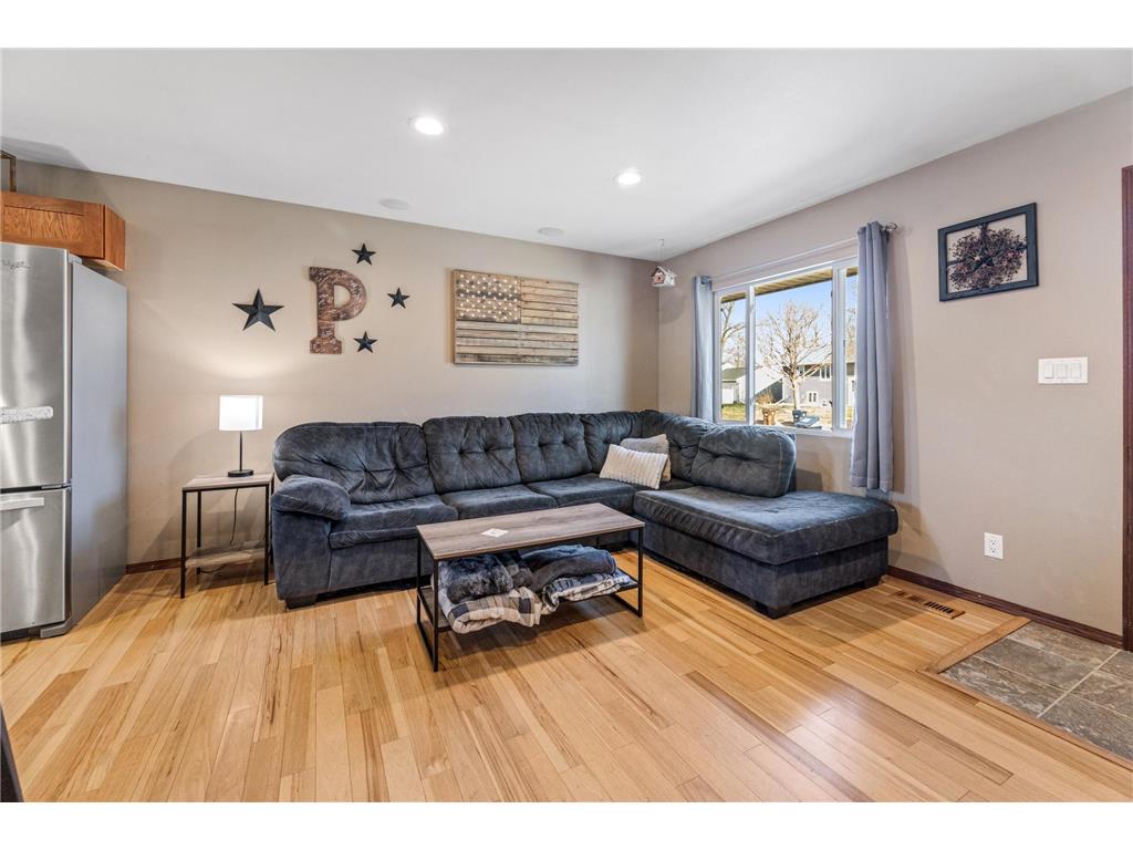 1220 Green Street Onalaska WI 54650 7045655 image3