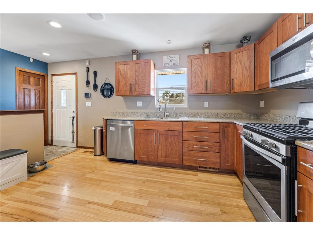1220 Green Street Onalaska WI 54650 7045655 image4