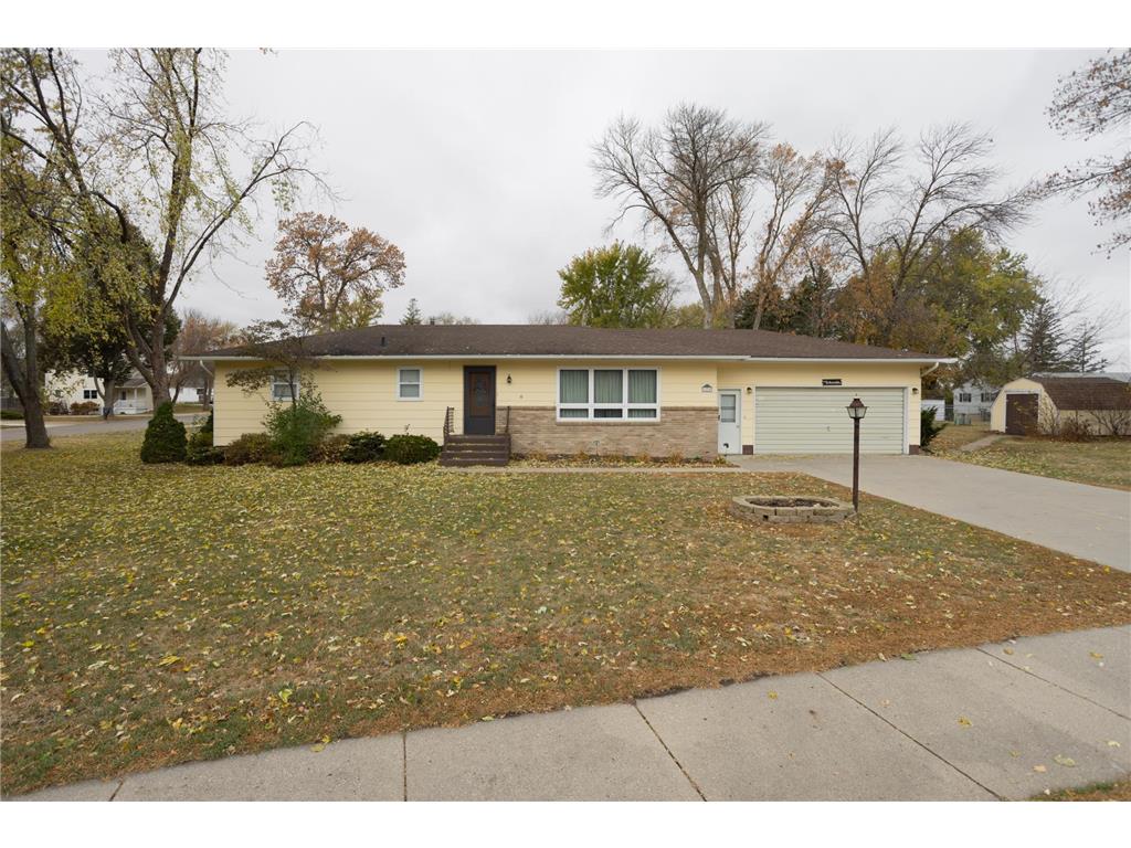 1220 S Cascade Street, Fergus Falls, MN 56537 MLS 6274726 Edina Realty