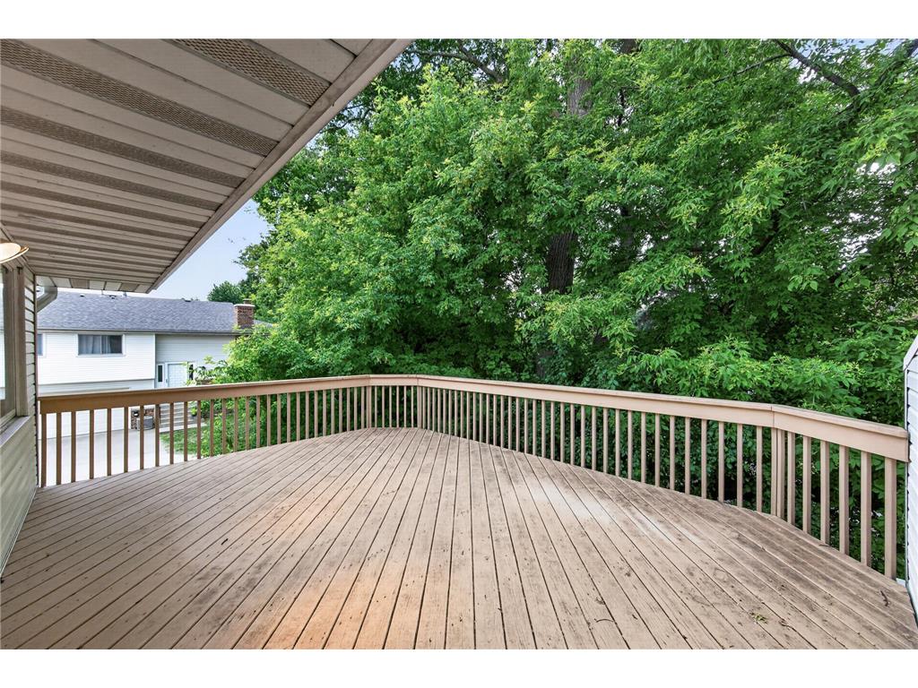 12206 Oak Leaf Circle Burnsville MN 55337 7098779 image18