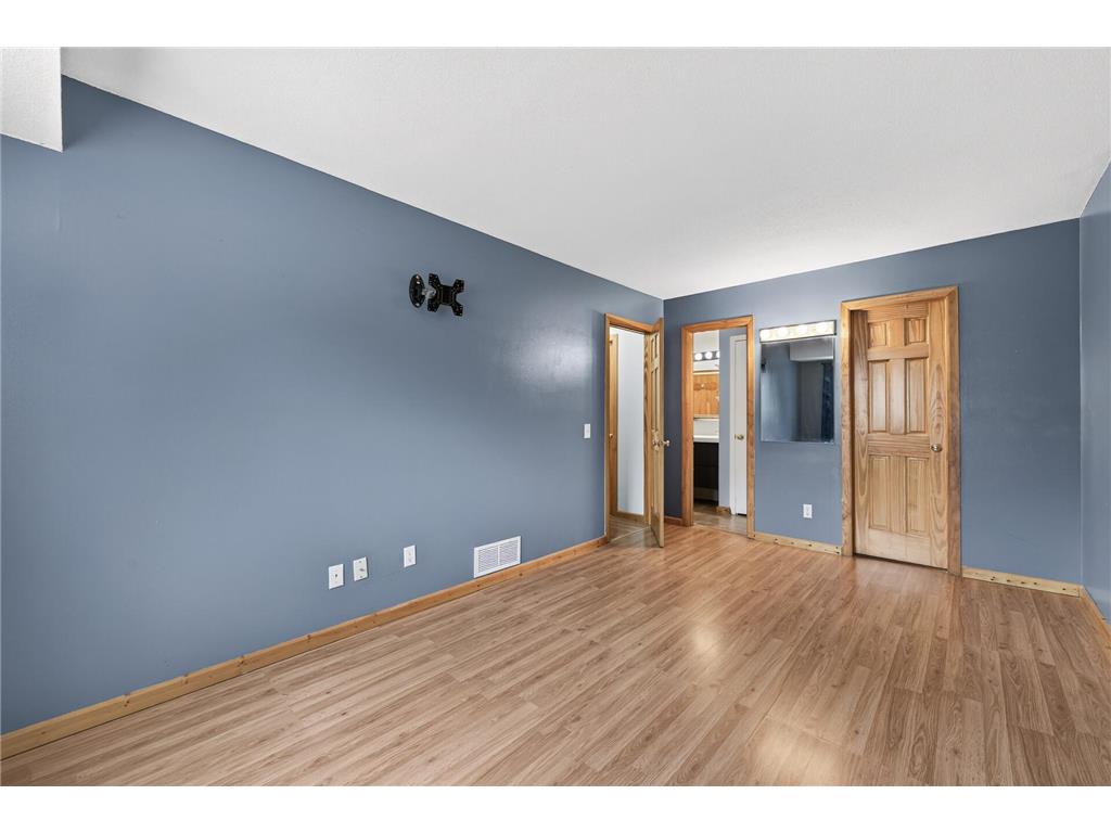 12206 Oak Leaf Circle Burnsville MN 55337 7098779 image8