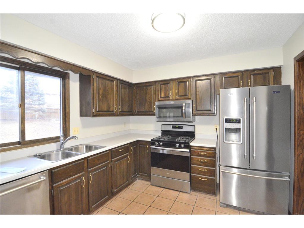 12209 24th Avenue S Burnsville MN 55337 7037101 image2