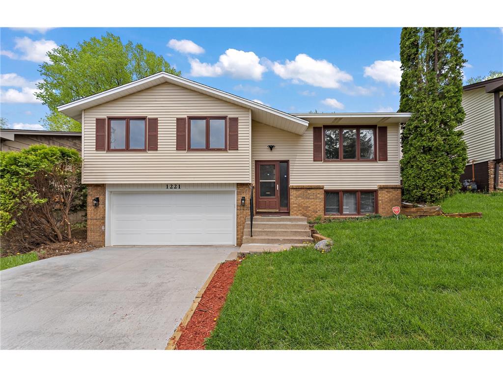 1221 44 1/2 Avenue NE Columbia Heights MN 55421 6362073 image1