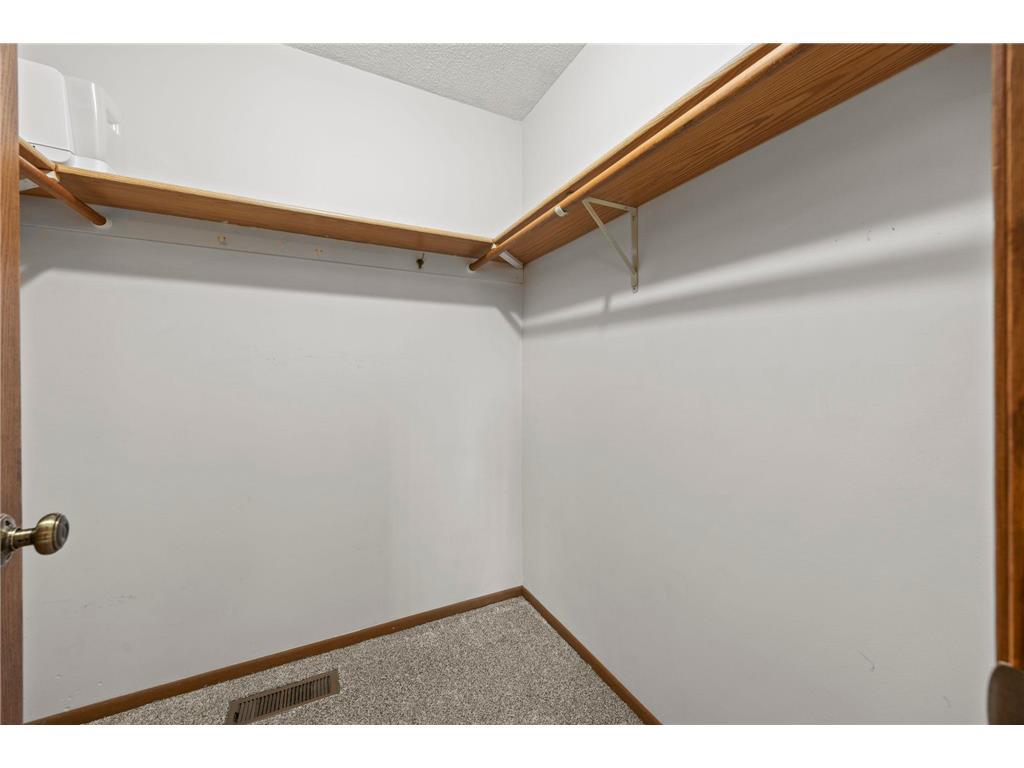 1221 Bradford Street SE Hutchinson MN 55350 7063880 image17