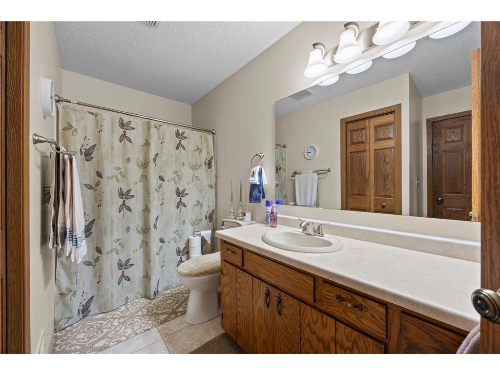1221 Bradford Street SE Hutchinson MN 55350 7063880 image18