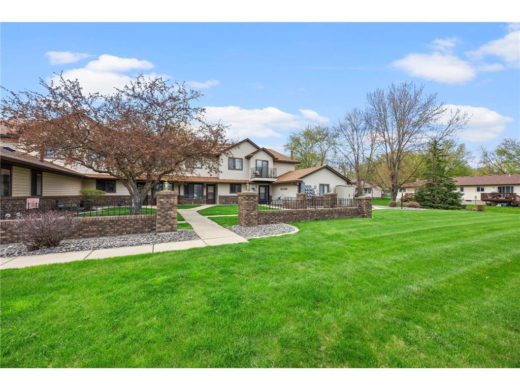 1221 Bradford Street SE Hutchinson MN 55350 7063880 image2