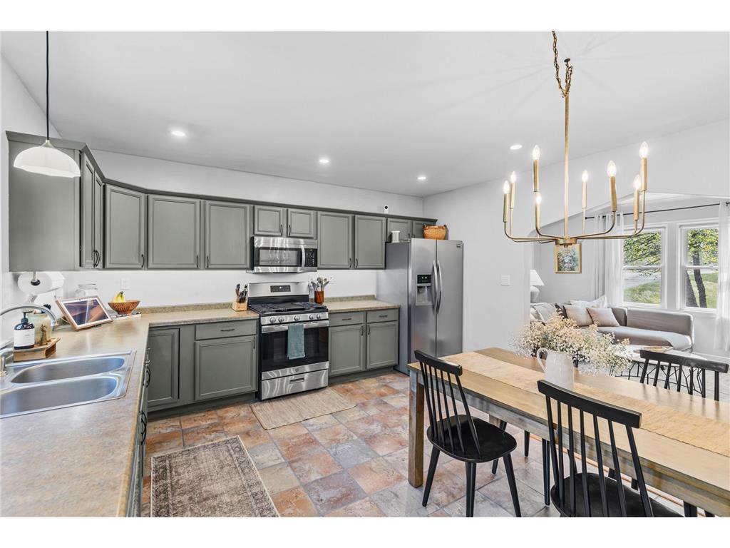 1221 County Road D E Vadnais Heights MN 55109 7058430 image12