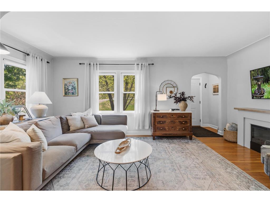 1221 County Road D E Vadnais Heights MN 55109 7058430 image21