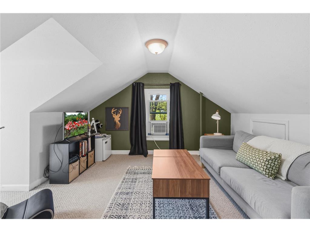1221 County Road D E Vadnais Heights MN 55109 7058430 image30