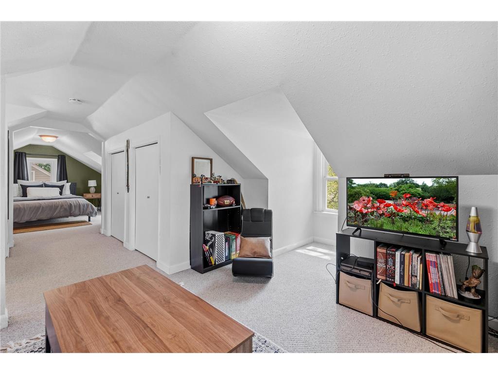 1221 County Road D E Vadnais Heights MN 55109 7058430 image31