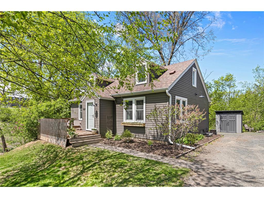 1221 County Road D E Vadnais Heights MN 55109 7058430 image4