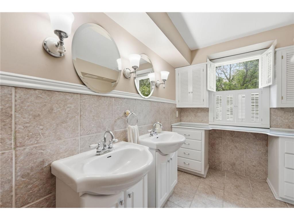 1221 Douglas Street Alexandria MN 56308 7100807 image22