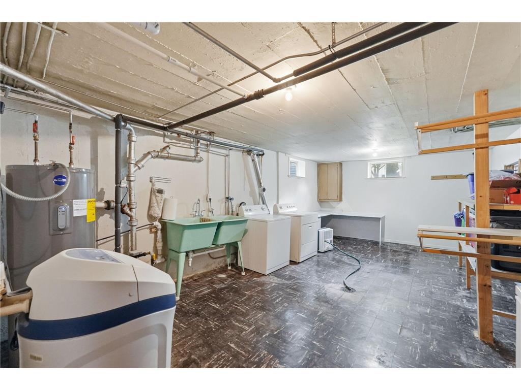 1221 Douglas Street Alexandria MN 56308 7100807 image26