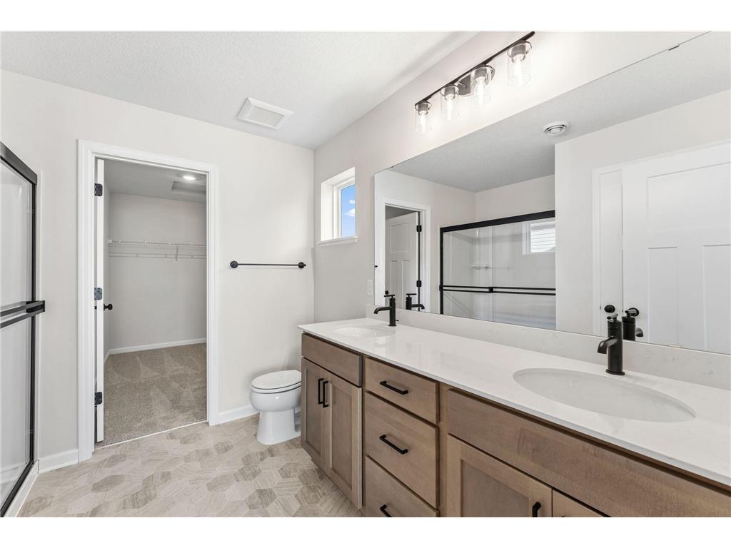 1221 Edge Circle Jordan MN 55352 7017016 image11