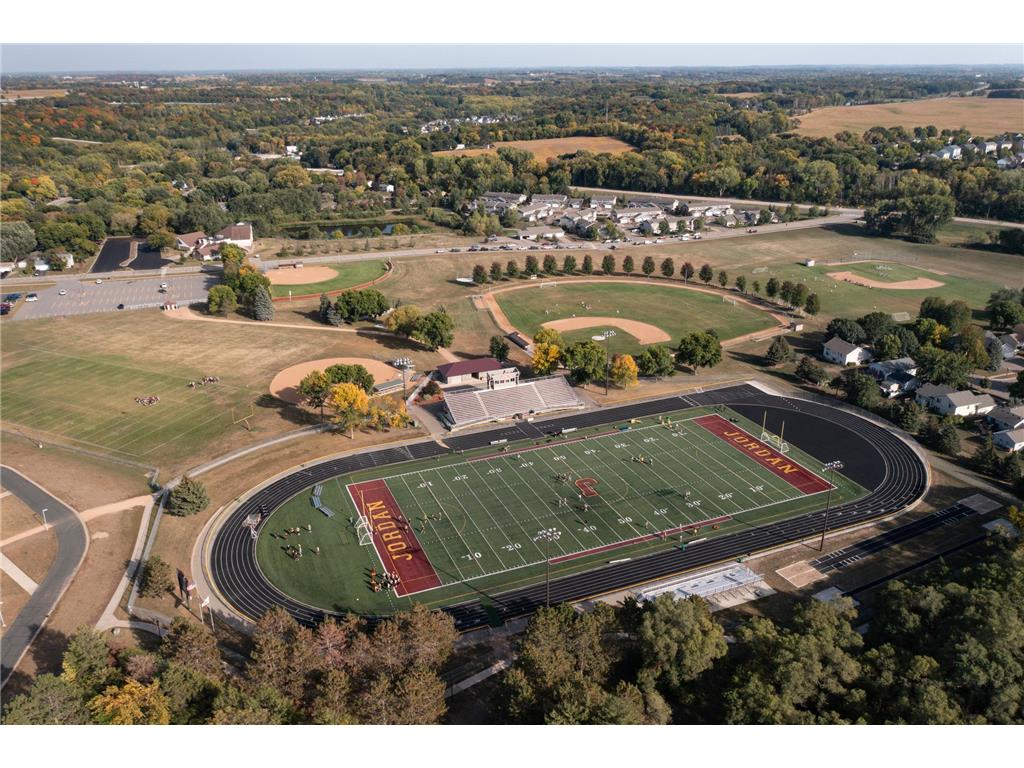 1221 Edge Circle Jordan MN 55352 7017016 image26