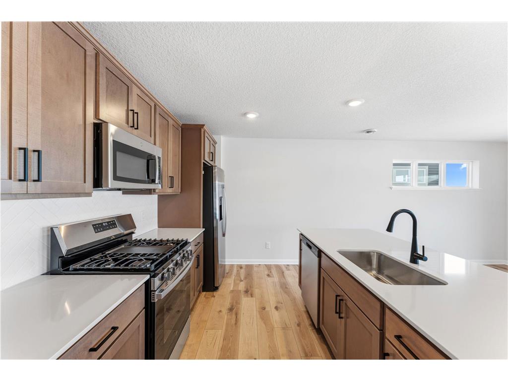 1221 Edge Circle Jordan MN 55352 7017016 image5