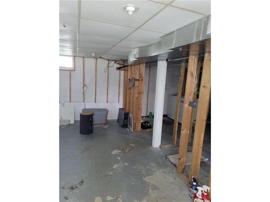 1221 Irving Street Alexandria MN 56308 7059399 image20