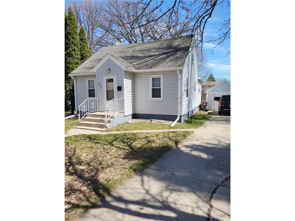 1221 Irving Street Alexandria MN 56308 7059399 image25