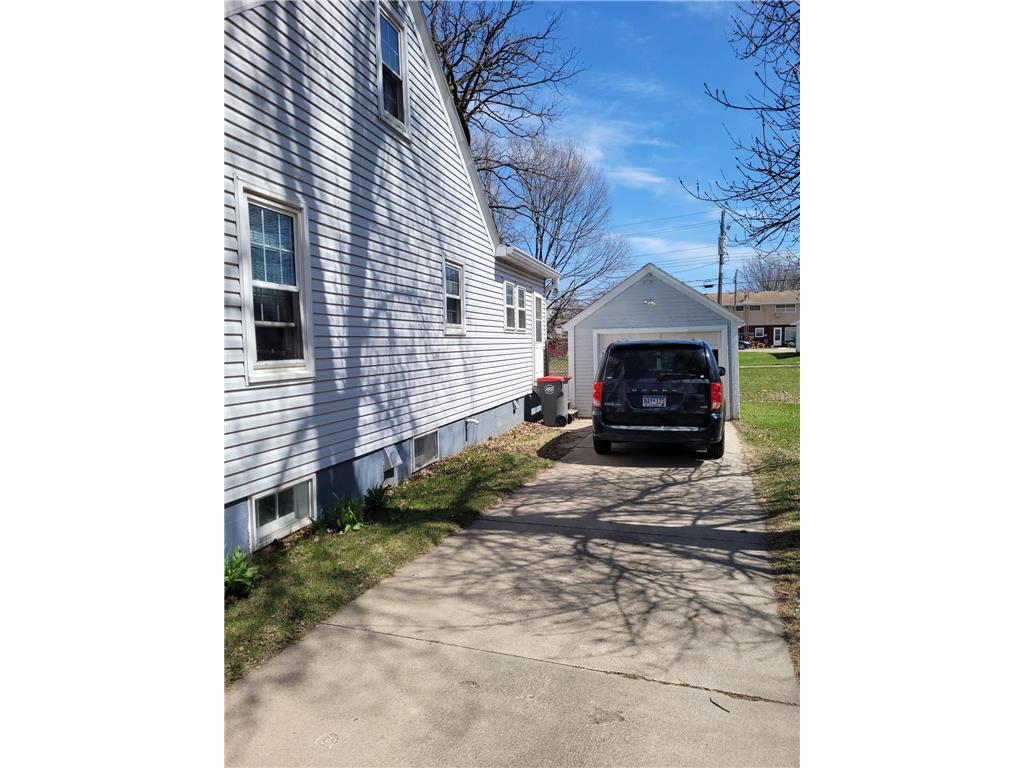 1221 Irving Street Alexandria MN 56308 7059399 image28