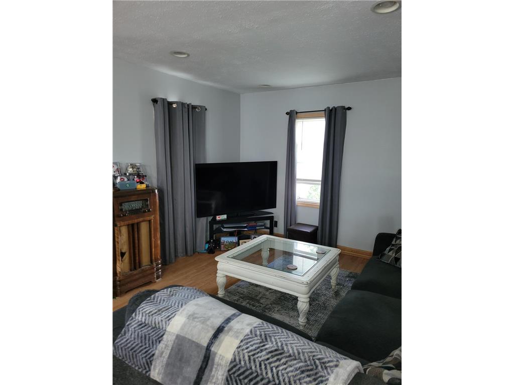 1221 Irving Street Alexandria MN 56308 7059399 image5
