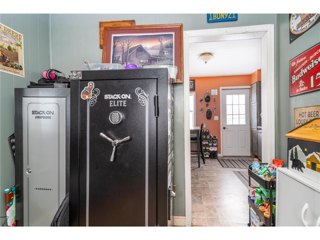 1221 Knight Avenue N Thief River Falls MN 56701 7002196 image11