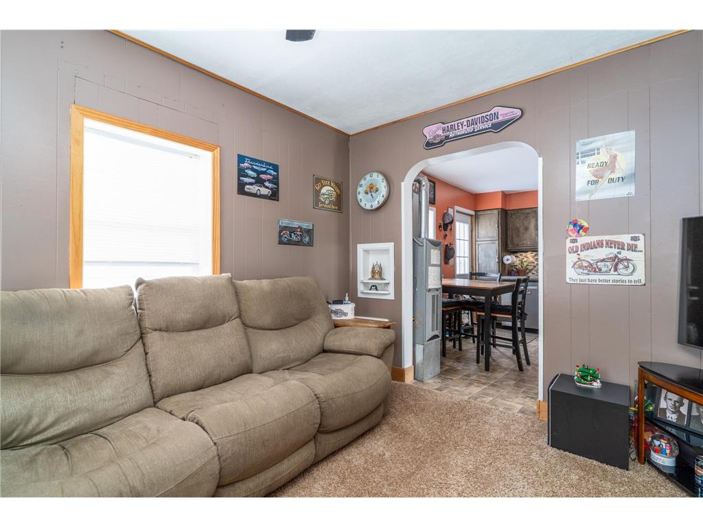 1221 Knight Avenue N Thief River Falls MN 56701 7002196 image2