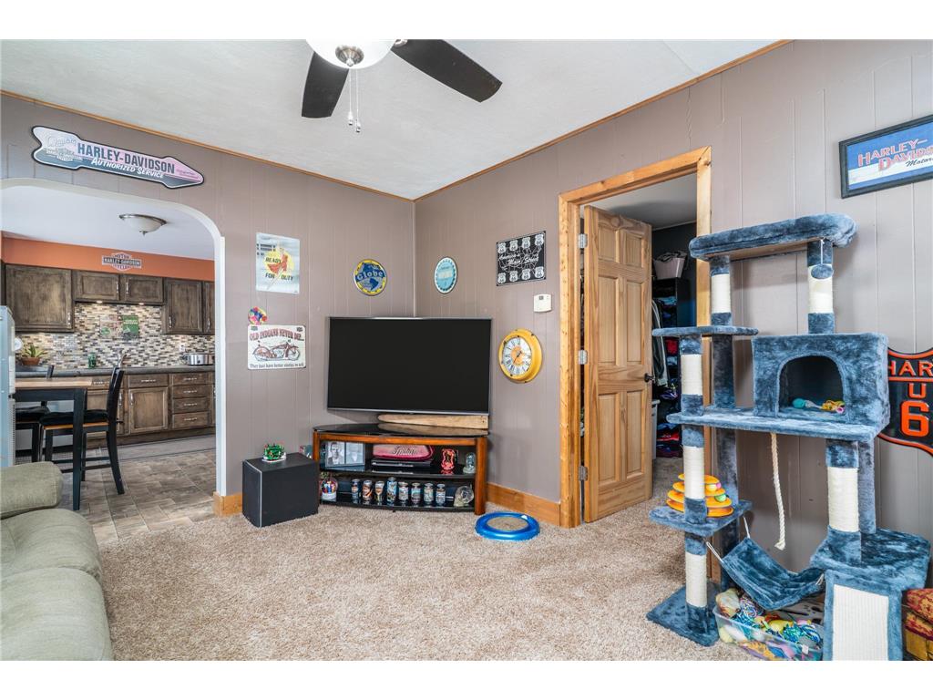 1221 Knight Avenue N Thief River Falls MN 56701 7002196 image4