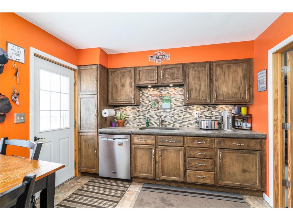 1221 Knight Avenue N Thief River Falls MN 56701 7002196 image5