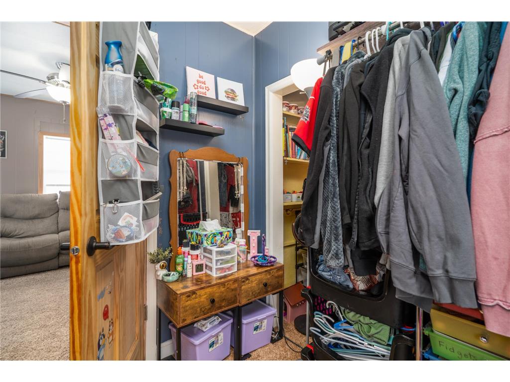 1221 Knight Avenue N Thief River Falls MN 56701 7002196 image9