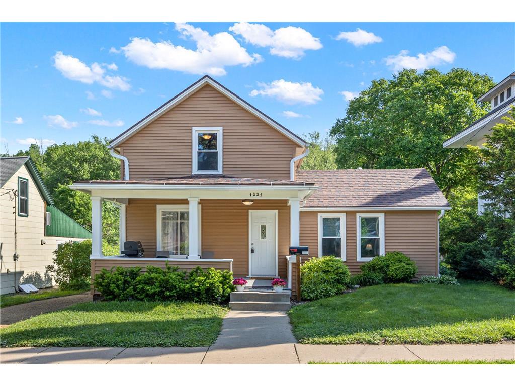 1221 S Park Street, Red Wing, MN 55066 MLS 6378403 Edina Realty