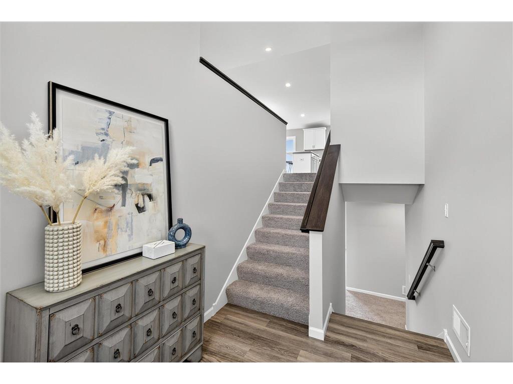 1221 Woods Road NE Isanti MN 55040 7004336 image2