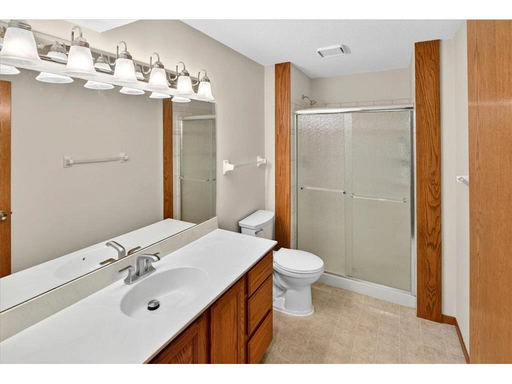 1222 Saddlebrook Lane Woodbury MN 55125 7092985 image23