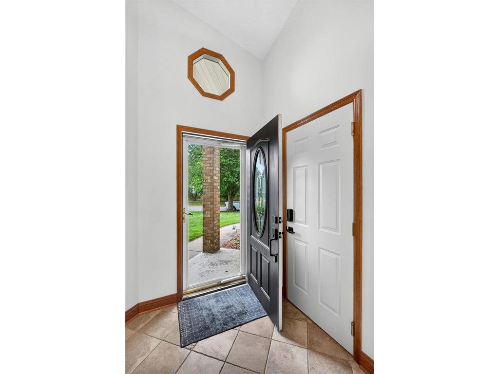 1222 Saddlebrook Lane Woodbury MN 55125 7092985 image4