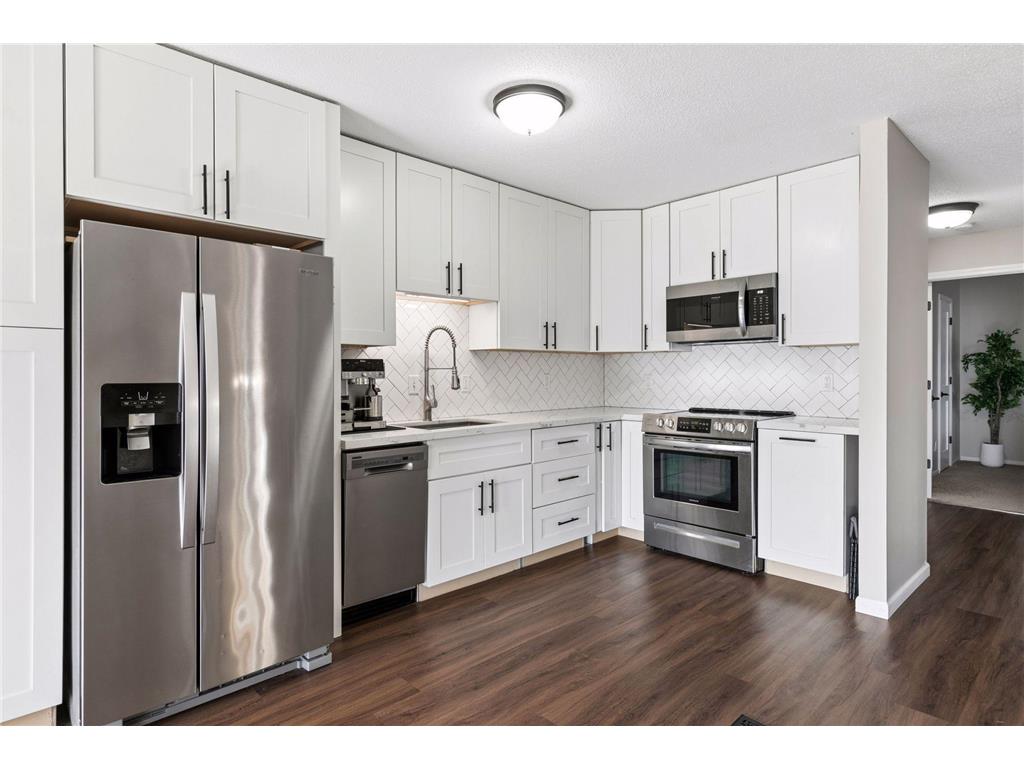 12238 Oak Leaf Circle Burnsville MN 55337 7046125 image11