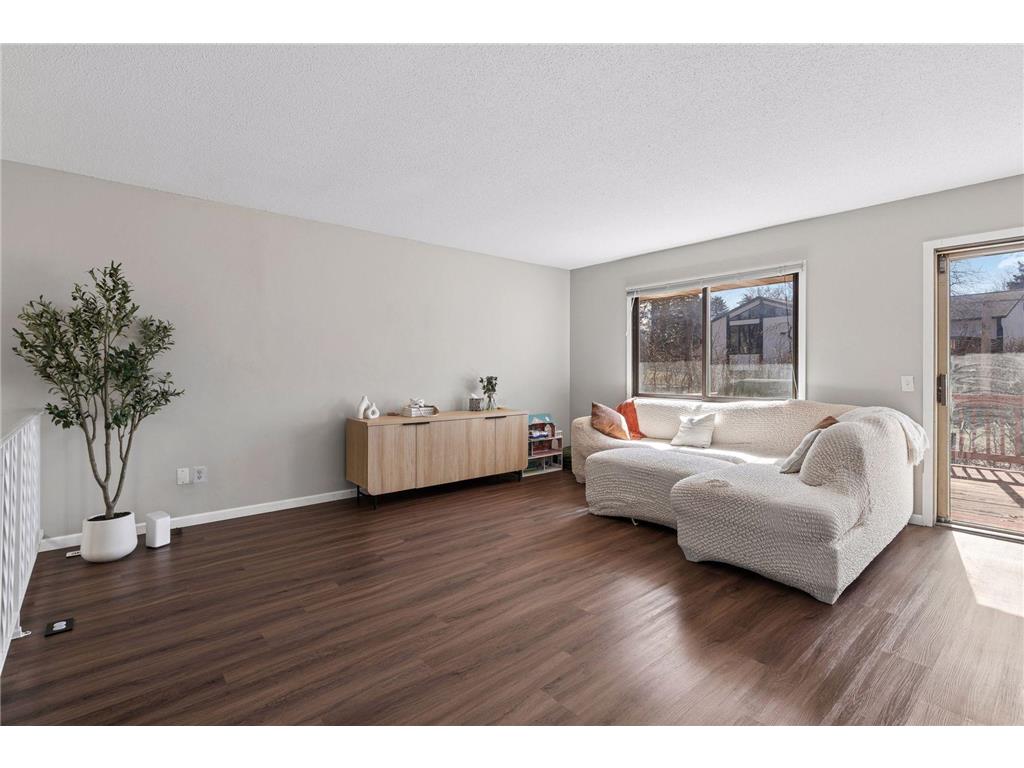 12238 Oak Leaf Circle Burnsville MN 55337 7046125 image2